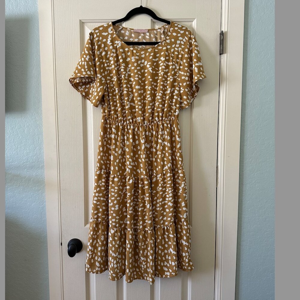 Les Femme, Brown and cream dress